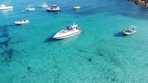 Barche nell'Arcipelago di La Maddalena